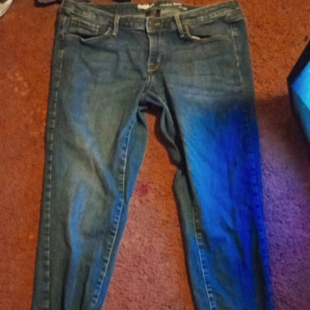 Low rise jeans